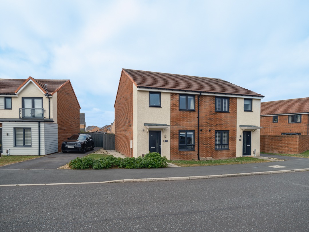Charming 3-Bed Home in Holystone with Sunny Garden & No Upper Chain