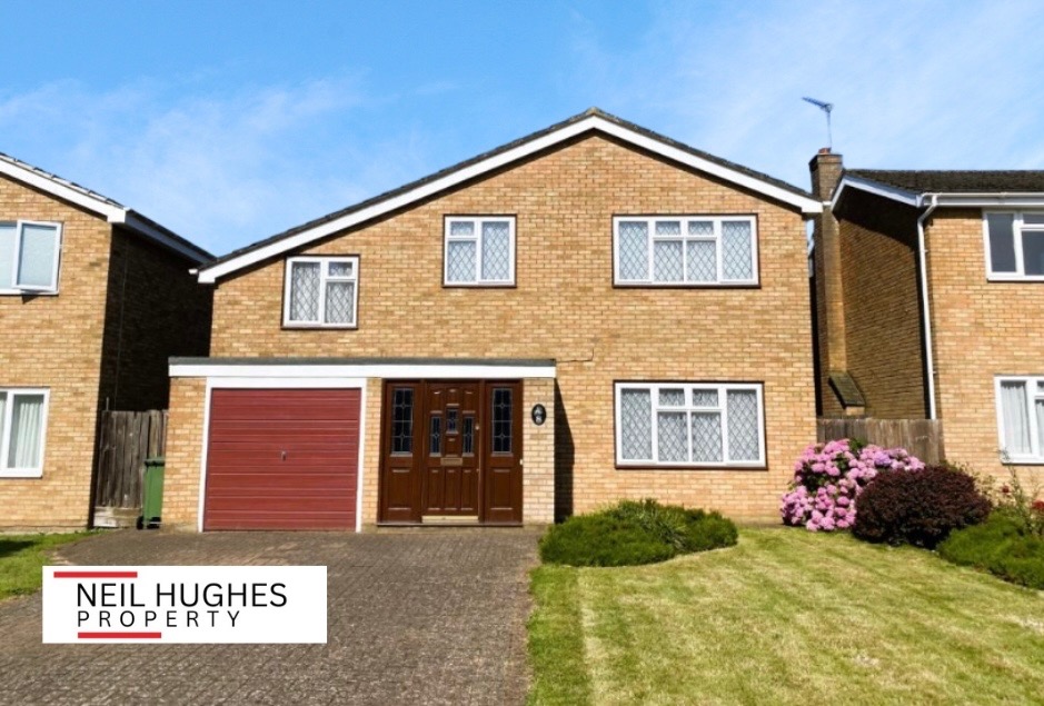 Beautiful 4 Bedroom Detached Property - Great Potential!