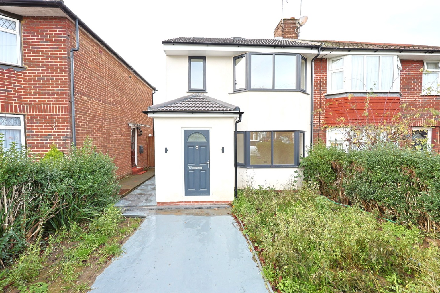 *CHAIN FREE* Immaculate Semi-Detached  Five Bedroom House- modernised throughout!