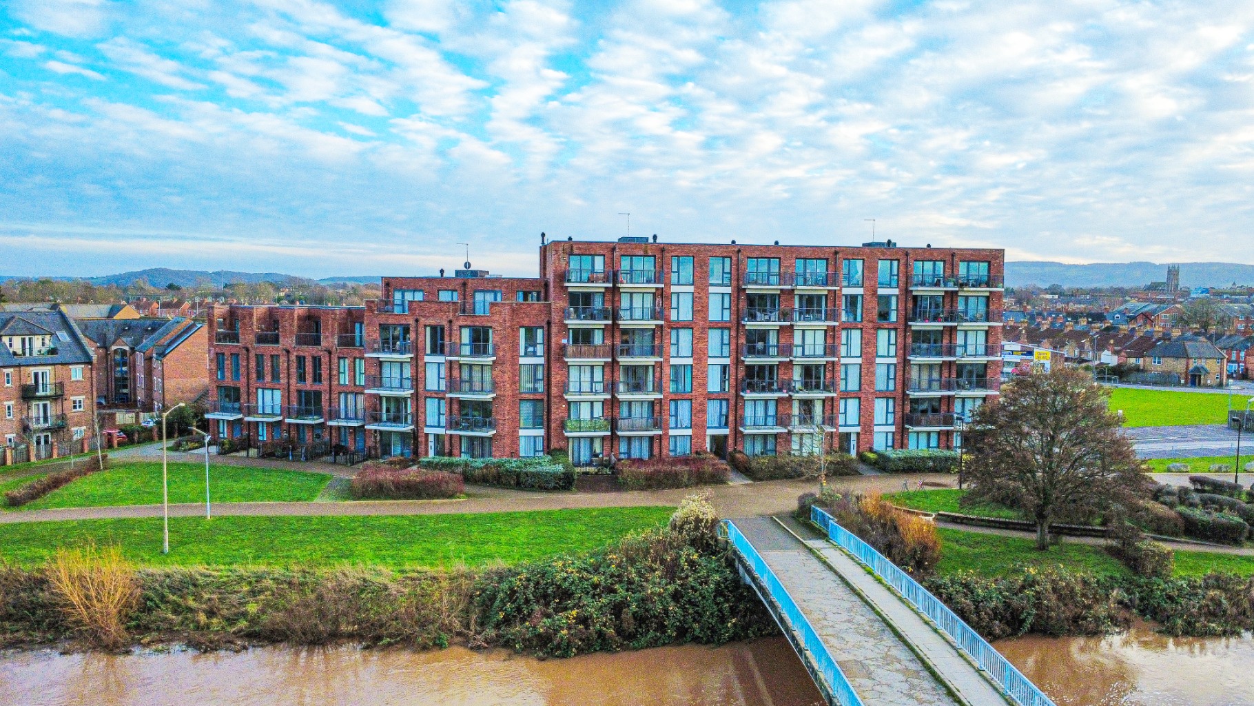 Waters Edge, Youngman Place, Taunton, Somerset - NO CHAIN!