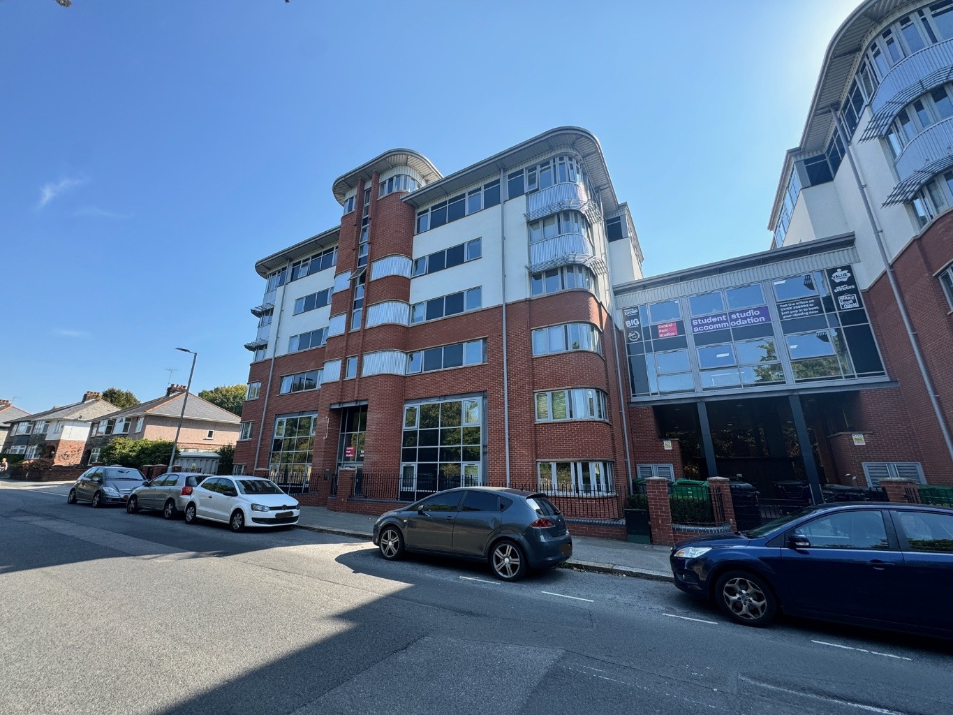 Charming Studio Apartment in Plymouth – Ideal Investment Opportunity!