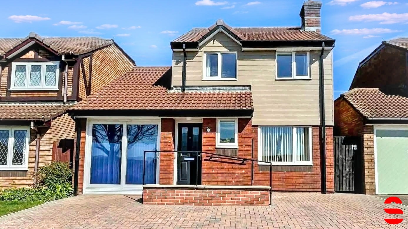 Detached Family Home in Chaddlewood, Plympton with Parking for 3 Cars