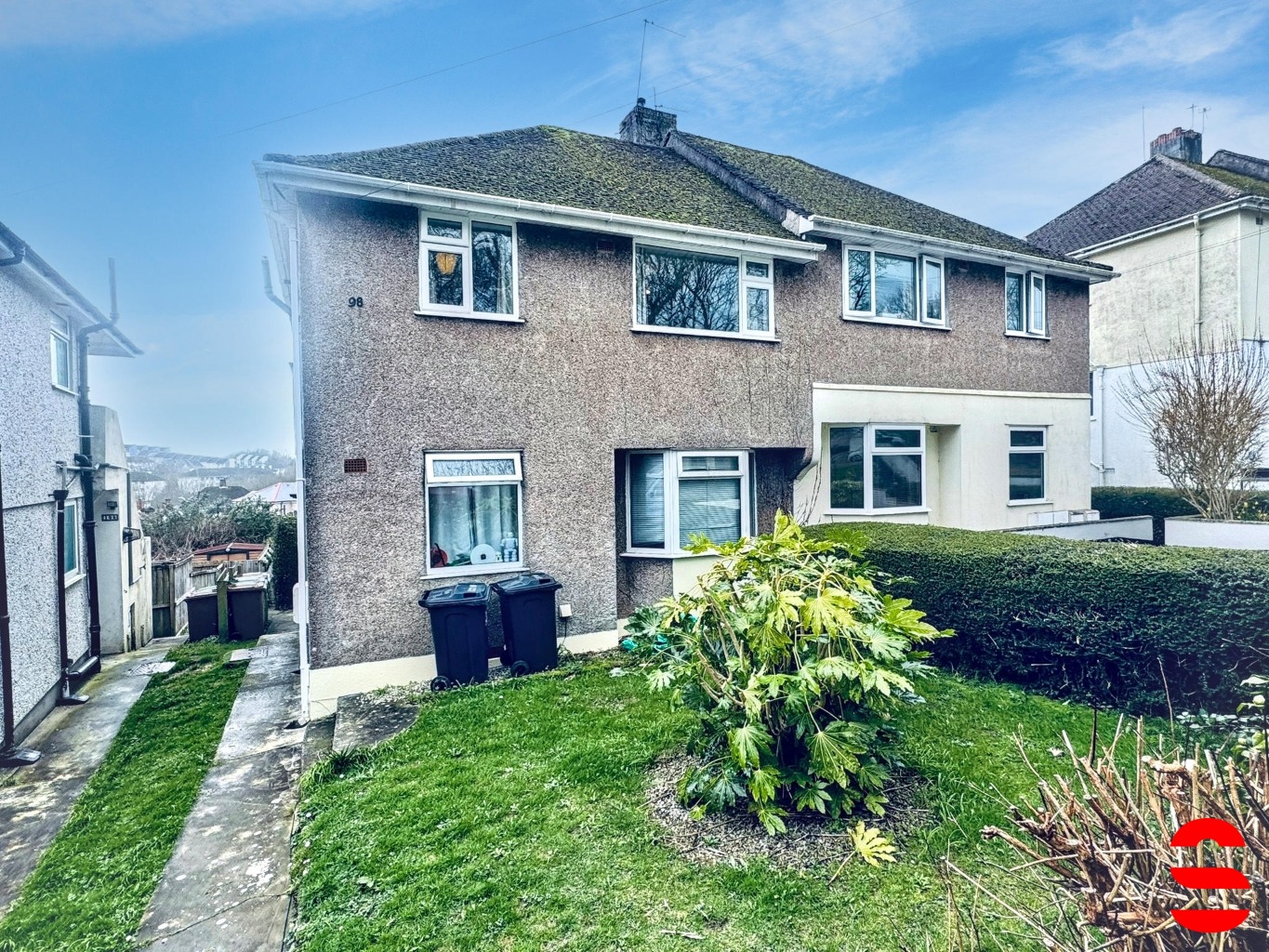 First Floor Flat with Private Garden in St Budeaux