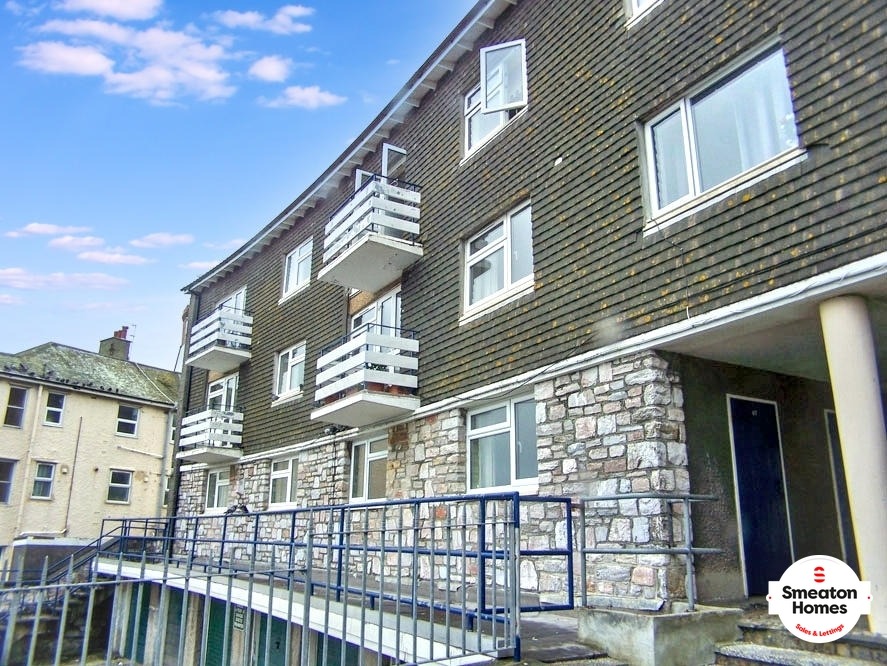 Barbican Apartment: Two Double Bedrooms, Balcony & Stunning Views