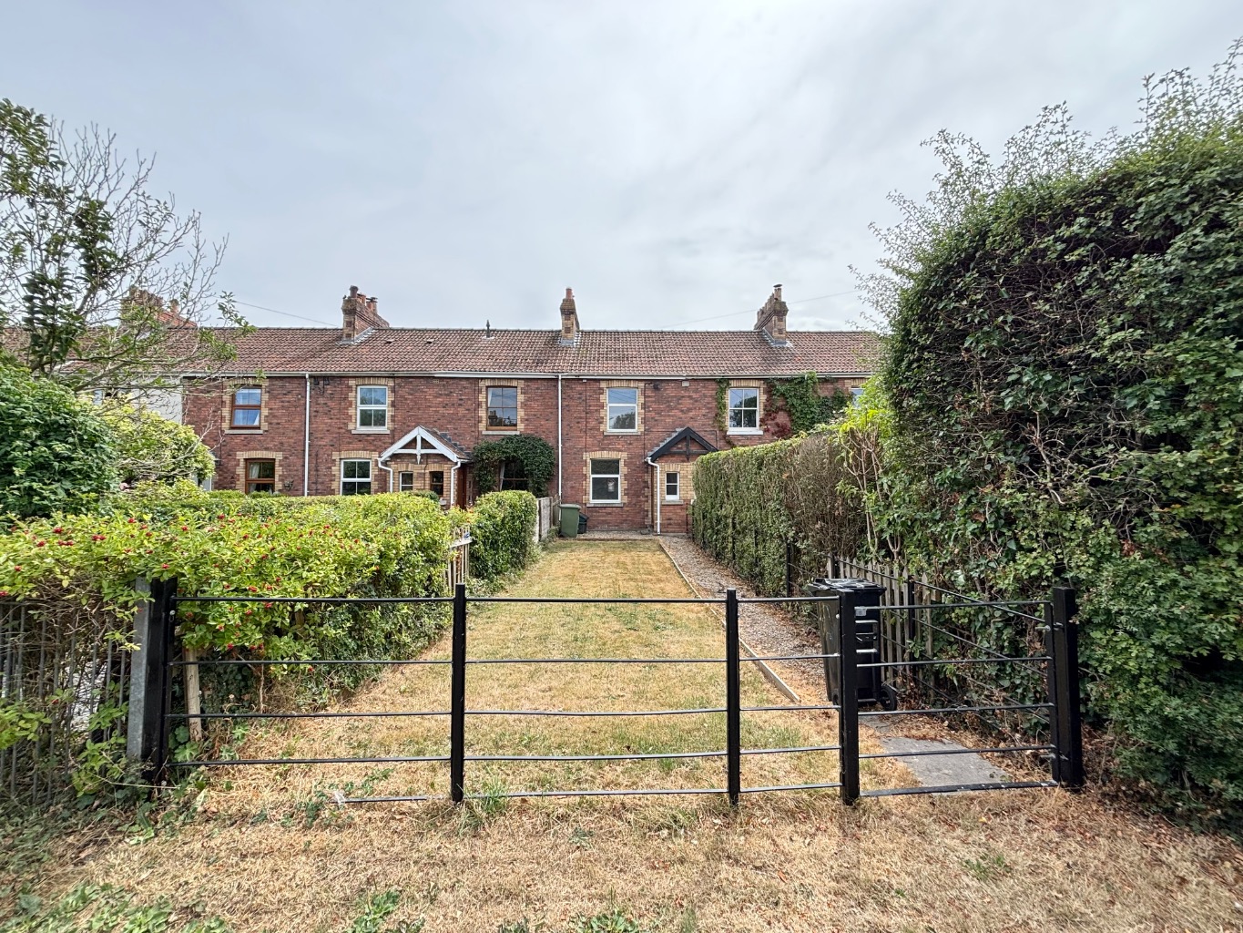 Maynard Terrace, Clutton