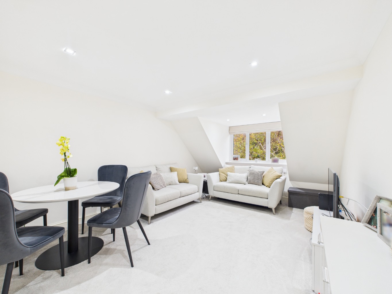 Immaculate one bedroom flat for sale in Bromley