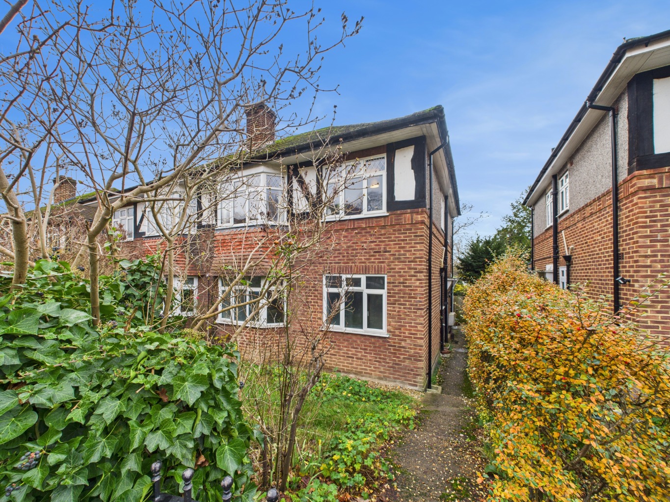 CHAIN FREE- Capital welcome to the market this delightful two-bedroom ground-floor garden maisonette