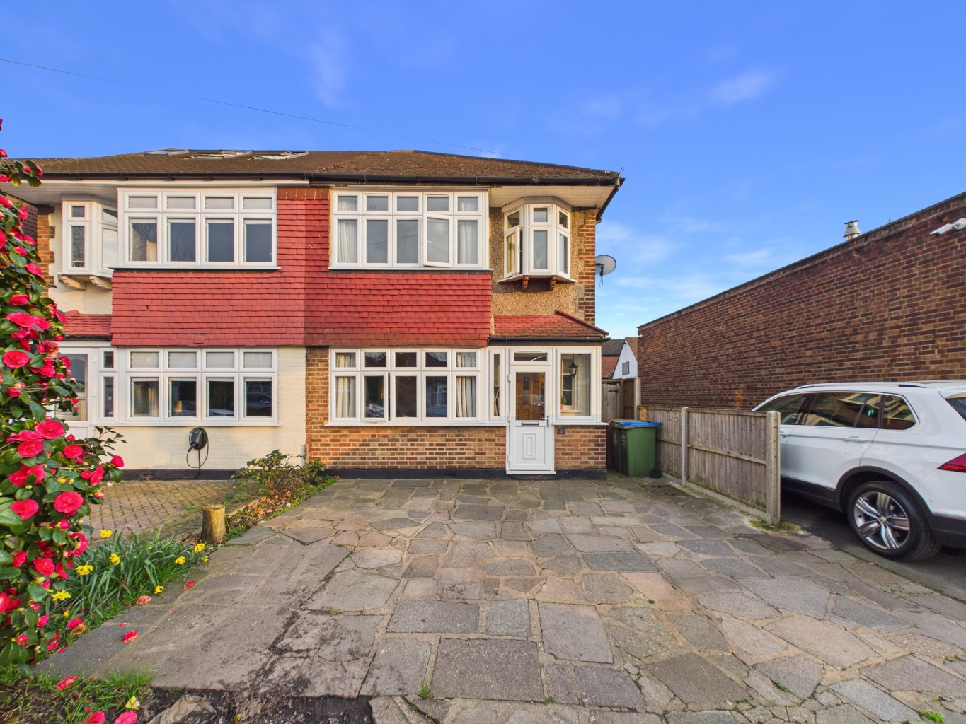 Spacious 4-Bed Semi-Detached Home in Sought-After Sidcup