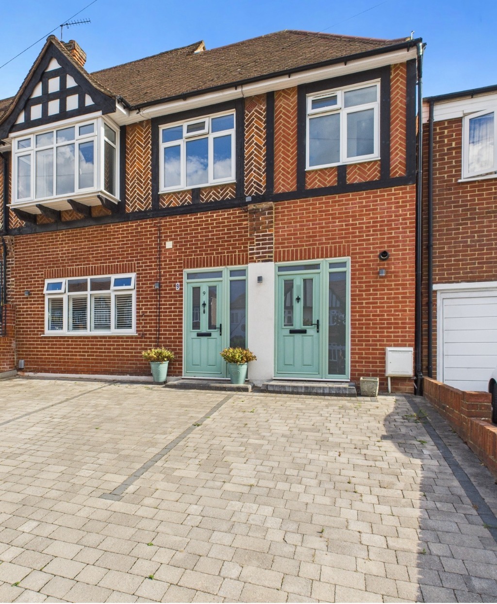 Stylish 3-Bed New Build Maisonette in Sidcup with Long Lease