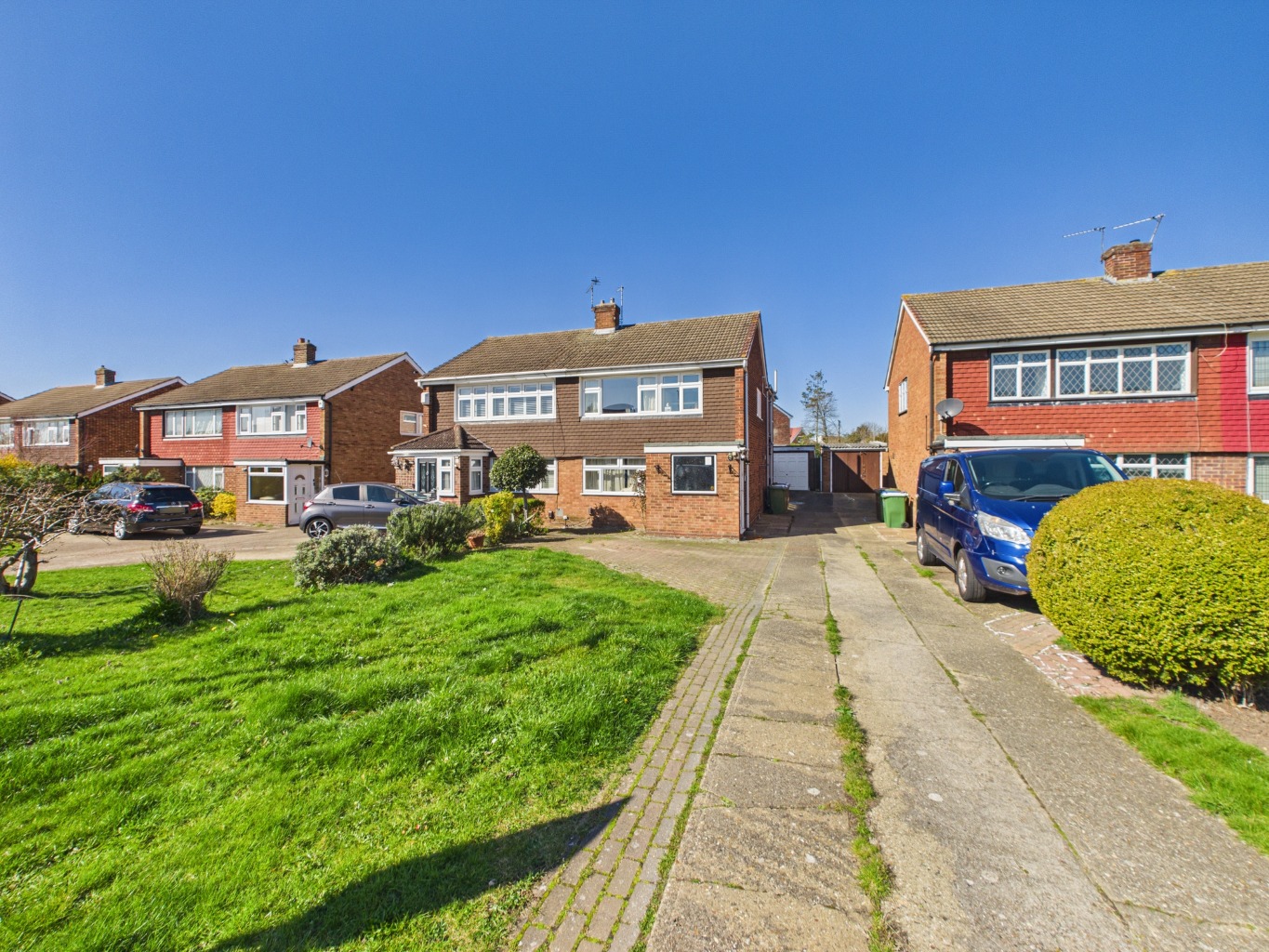 Chain-Free 3/4-Bed Semi-Detached House in Sought-After Road Guide Price of £475,000 to £500,000