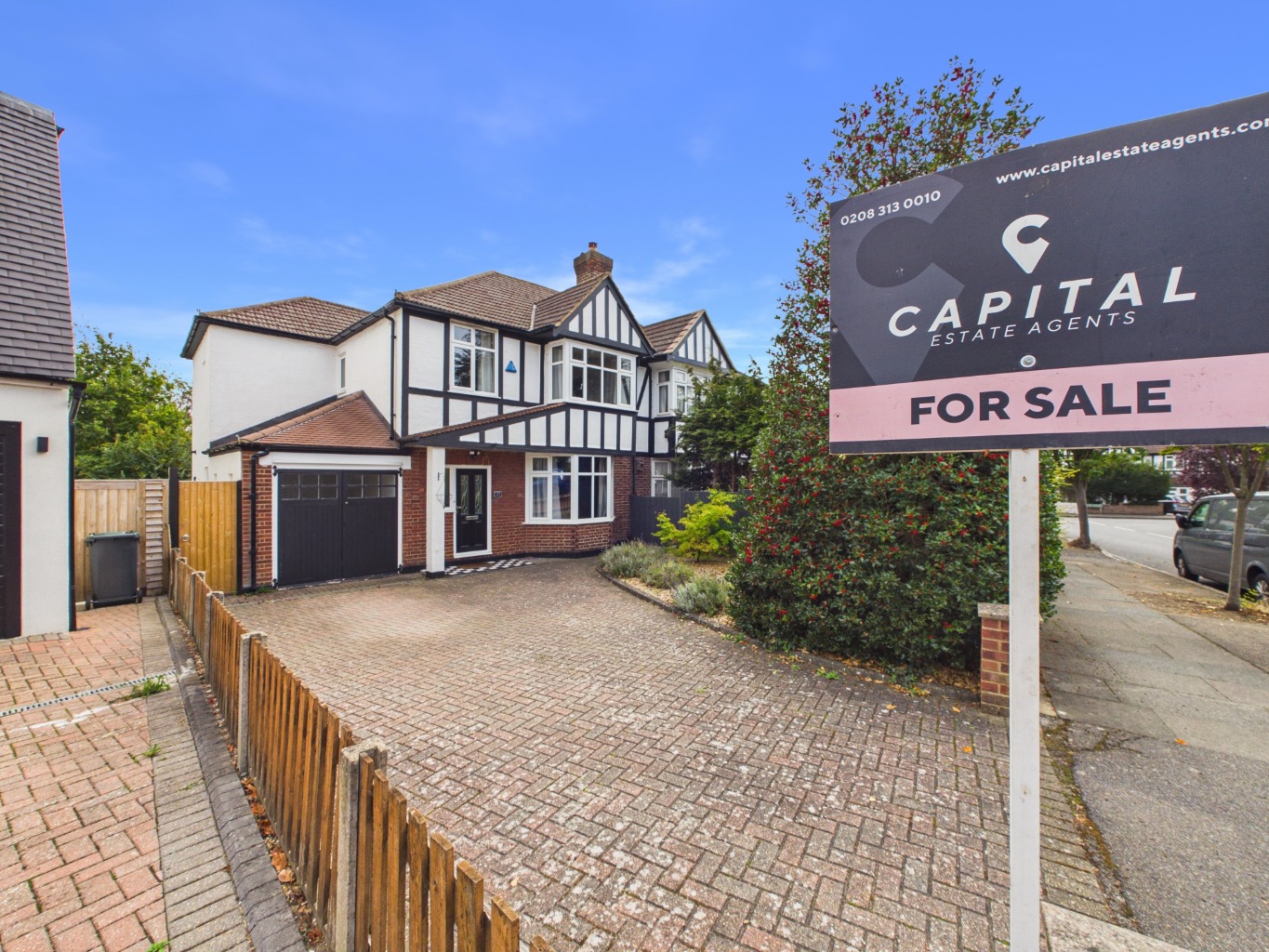 ***CHAIN FREE*** 4 Bedroom Semi-Detached House For Sale