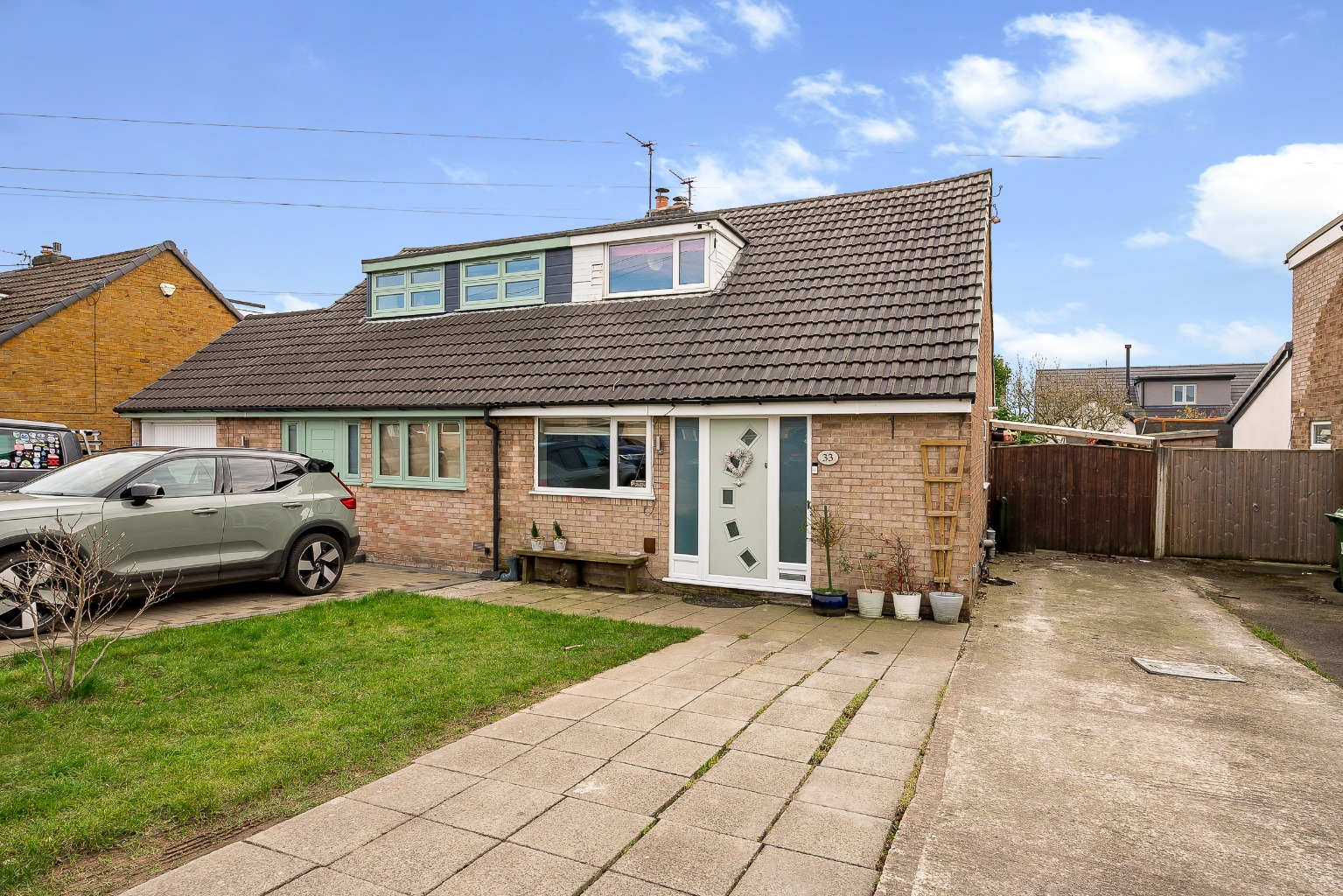 A stunning three bedroom family home in the sought after area of Croft.