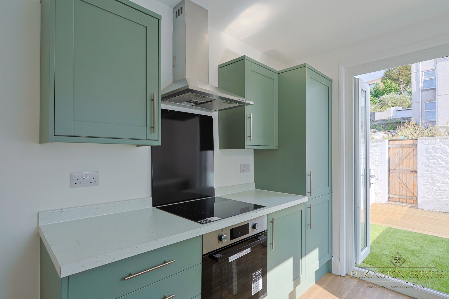 Beautifully Refurbished One-Bedroom First-Floor Flat Property image 6