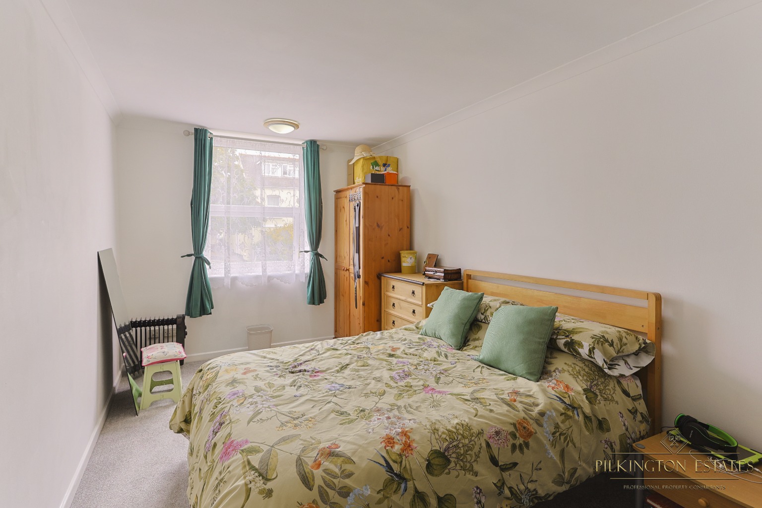Bright and Modern One-Bedroom Apartment with Spacious Living Area Property image 5
