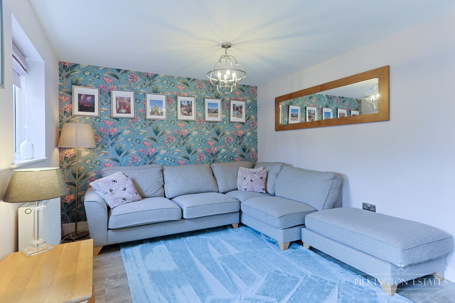 Modern 4 Double Bedroom Home Over Three Floors in Cranbrook Property image 3
