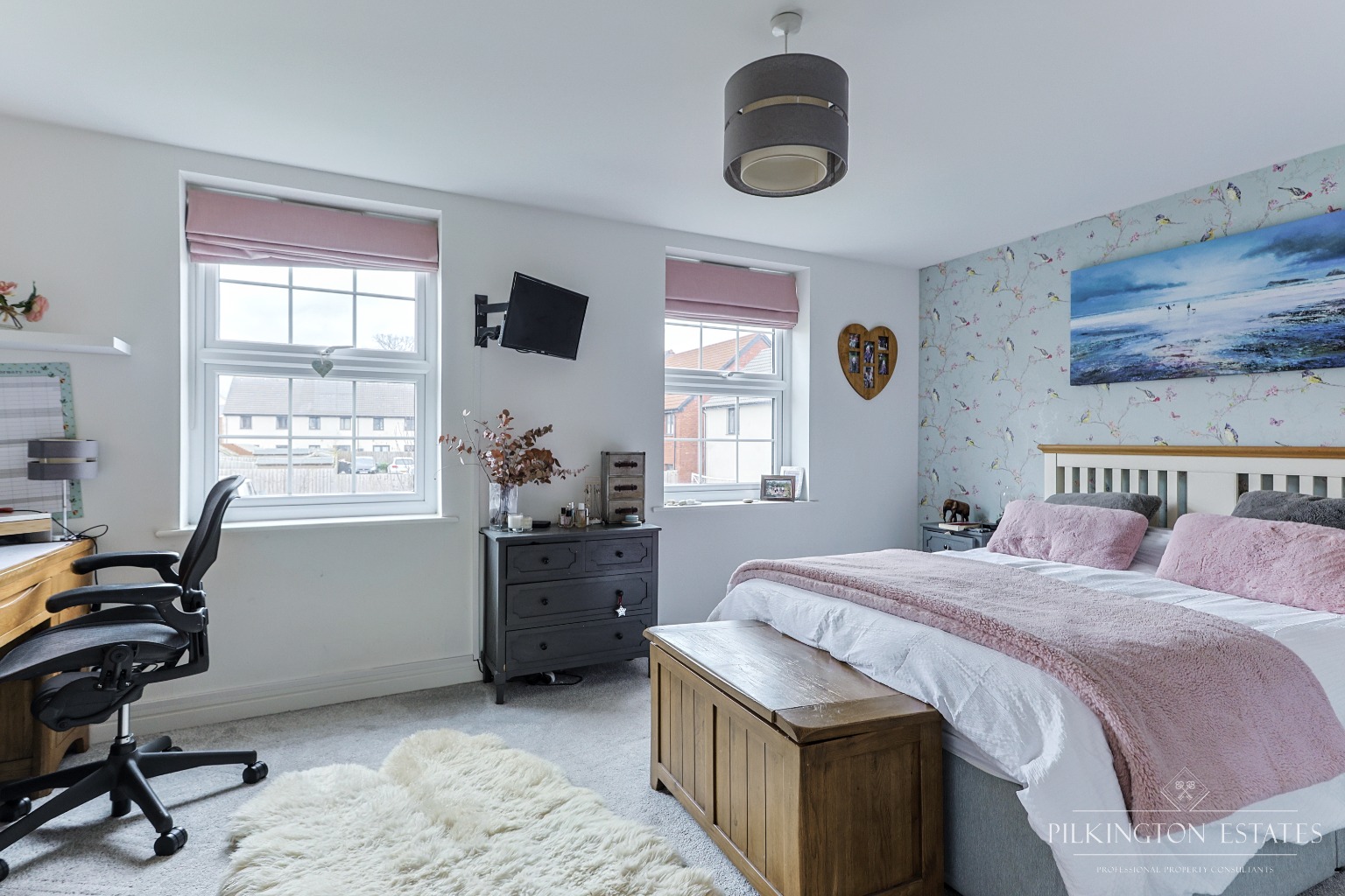 Modern 4 Double Bedroom Home Over Three Floors in Cranbrook Property image 8