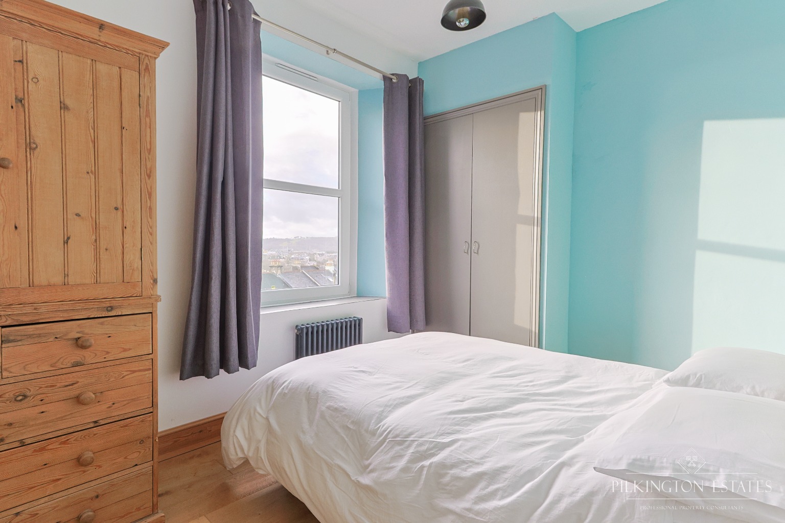 Panoramic Sea & City Views from This Beautifully Renovated Stuart Road Maisonette Property image 8