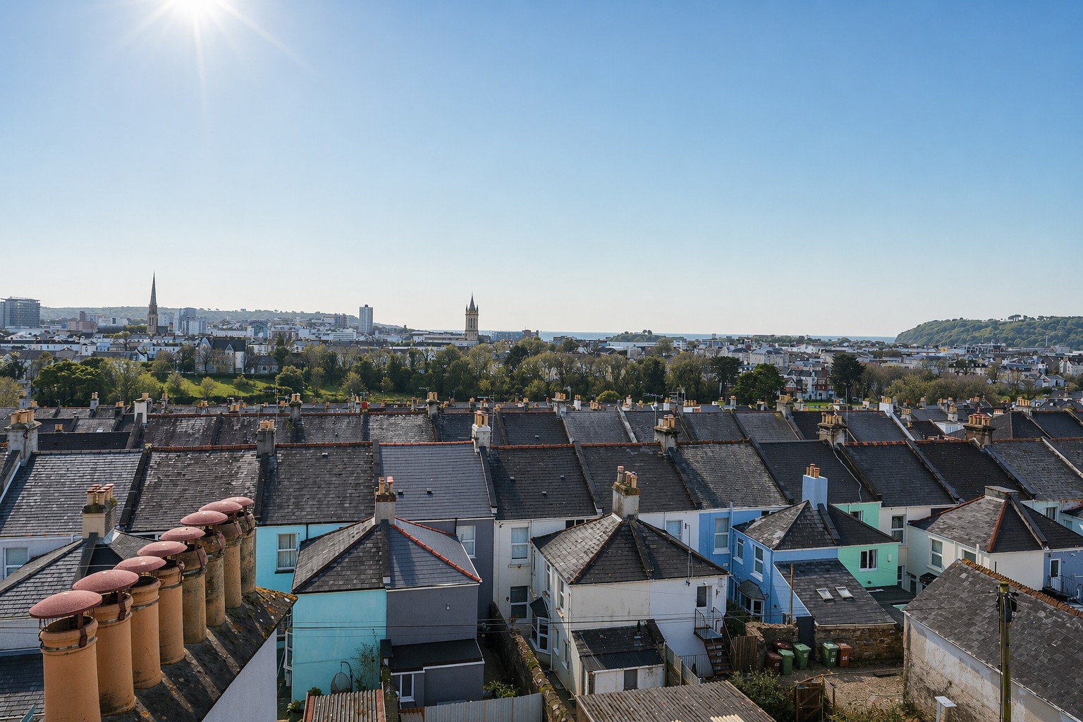 Panoramic Sea & City Views from This Beautifully Renovated Stuart Road Maisonette Property image 6