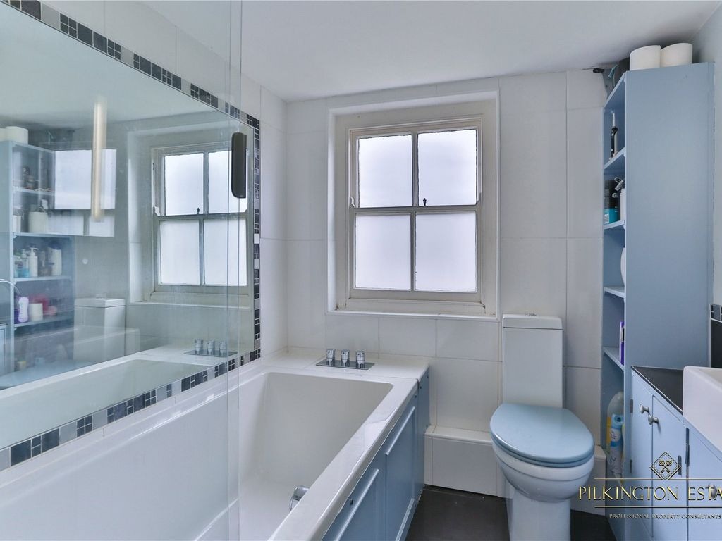 Elegant Grade II Georgian Townhouse with Gardens, Garage and Long Lease Property image 14