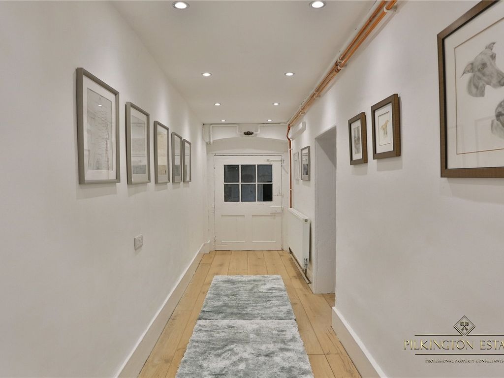 Elegant Grade II Georgian Townhouse with Gardens, Garage and Long Lease Property image 19