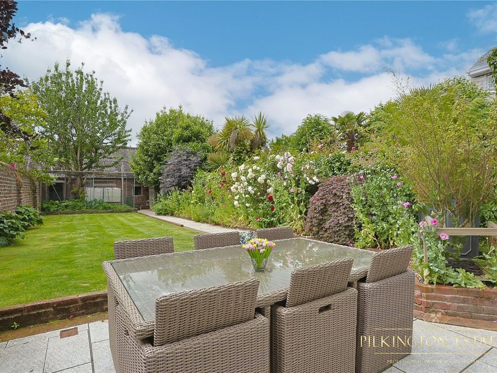 Elegant Grade II Georgian Townhouse with Gardens, Garage and Long Lease Property image 21