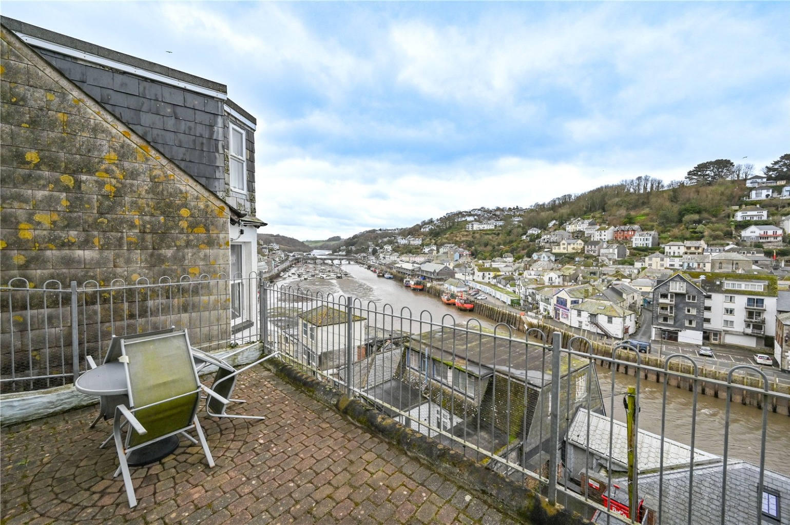 Ground-Floor 2-Bed Apartment with Stunning Harbour & Sea Views in Prime Looe Location Property image 10