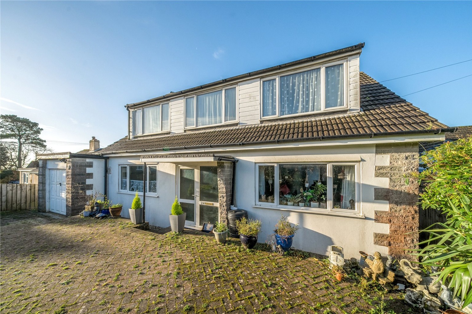 Spacious Six-Bedroom Detached Family Home with Garage, Gardens & Village Setting Property image 15