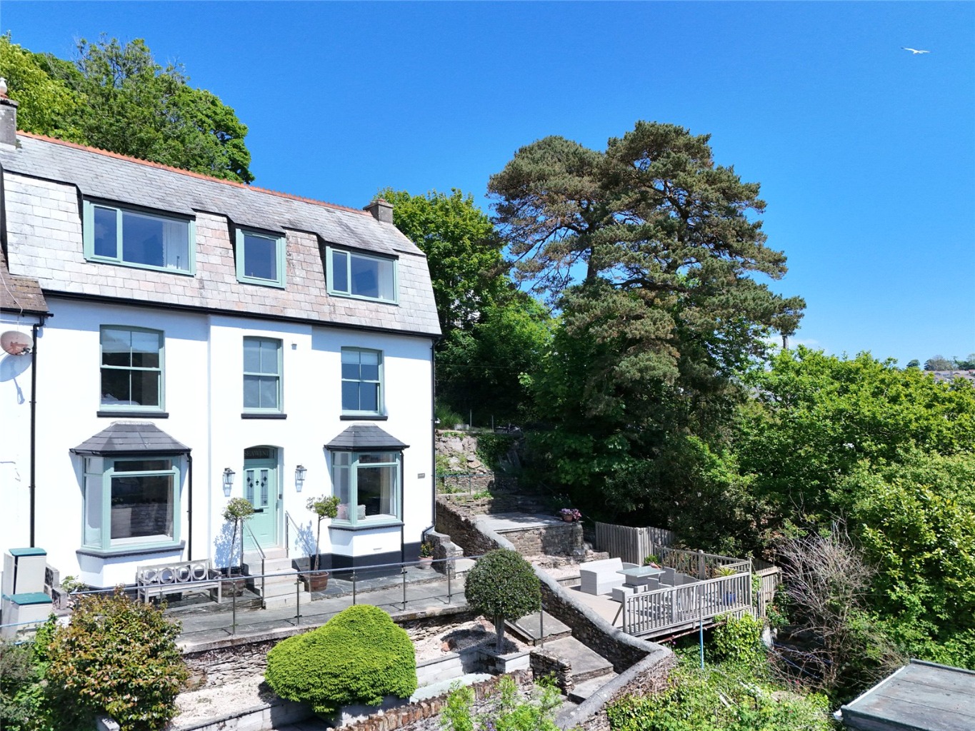 End-of-Terrace Looe Home with Stunning Sea Views, 4 Beds & Self-Contained Apartment