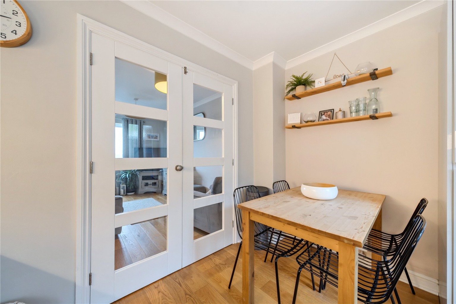 Charming Three-Bedroom Maisonette with Parking in the Heart of West Looe Property image 4
