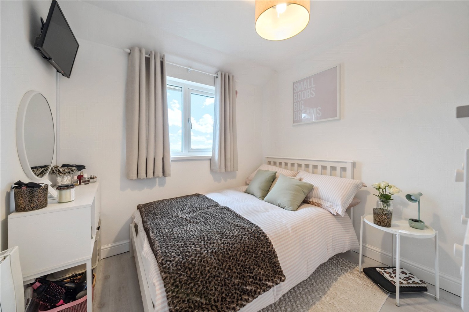 Charming Three-Bedroom Maisonette with Parking in the Heart of West Looe Property image 9
