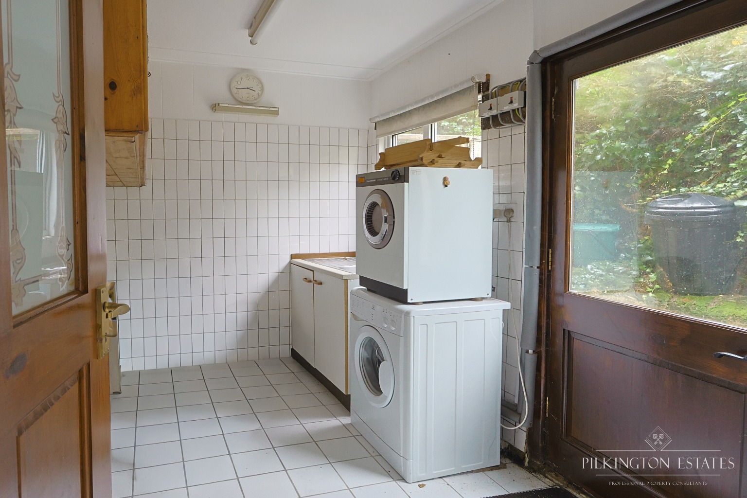 Elevated Three-Bedroom Home with Harbour, Town & Sea Views on West Looe Hill Property image 5