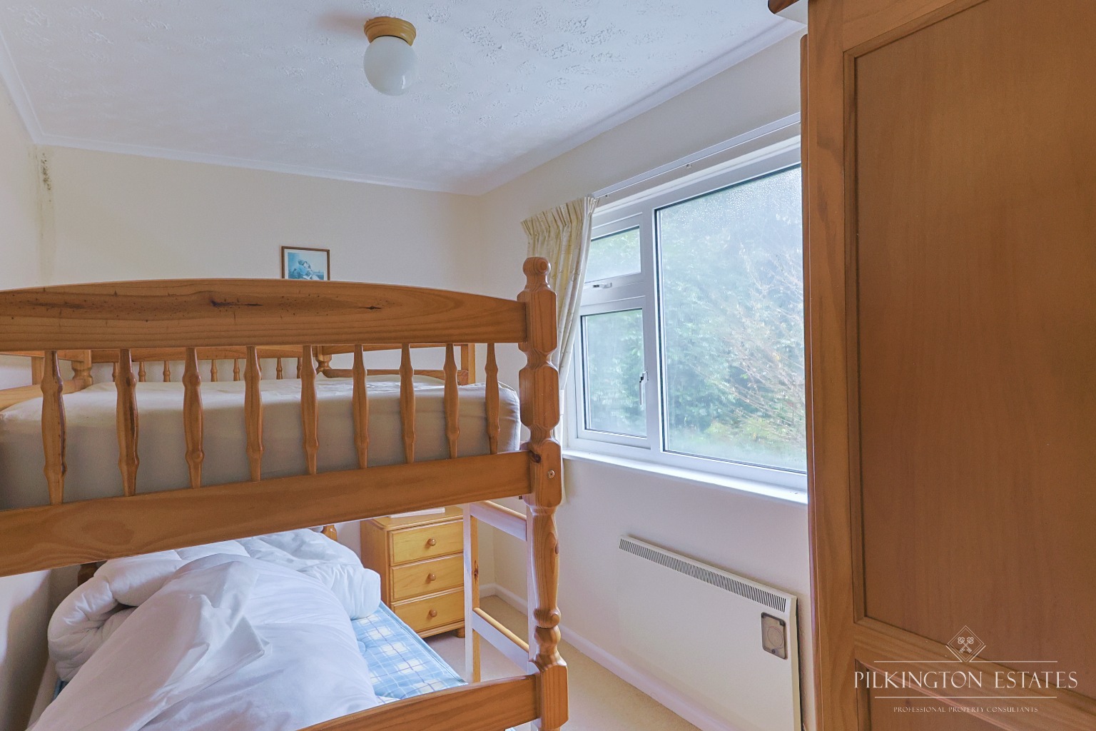 Elevated Three-Bedroom Home with Harbour, Town & Sea Views on West Looe Hill Property image 7
