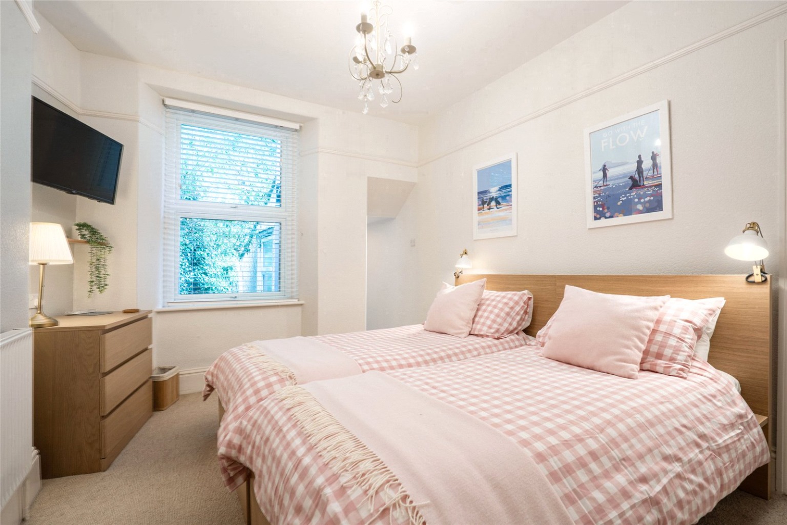 Four bedroom Semi Detached House with River views Property image 8