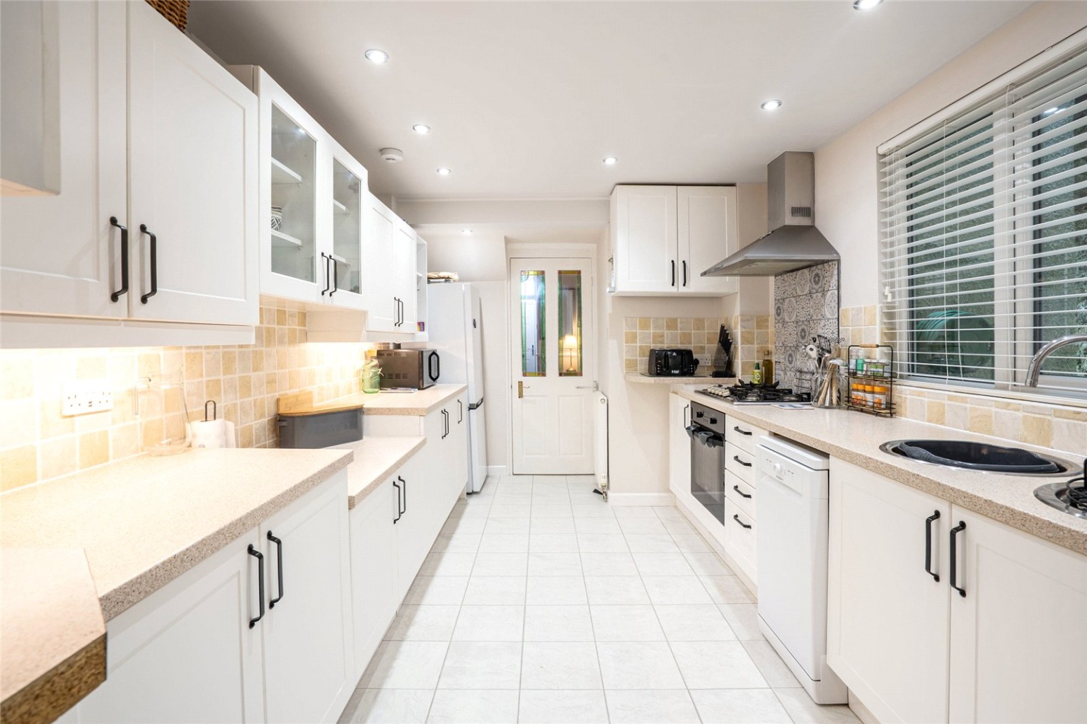 Four bedroom Semi Detached House with River views Property image 7