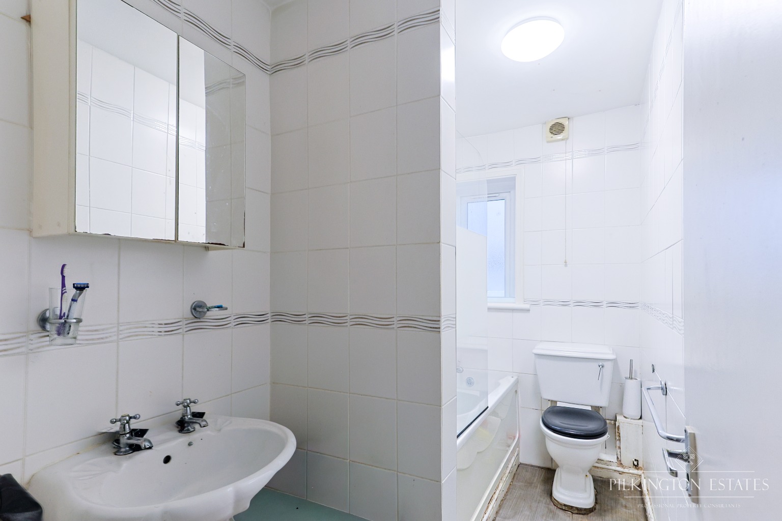 SOLD SUBJECT TO CONTRACT Property image 7