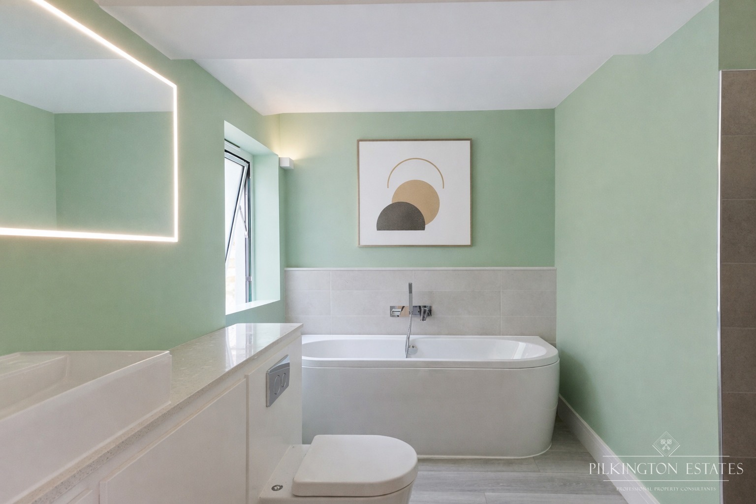 Luxury Riverside New Home Property image 15