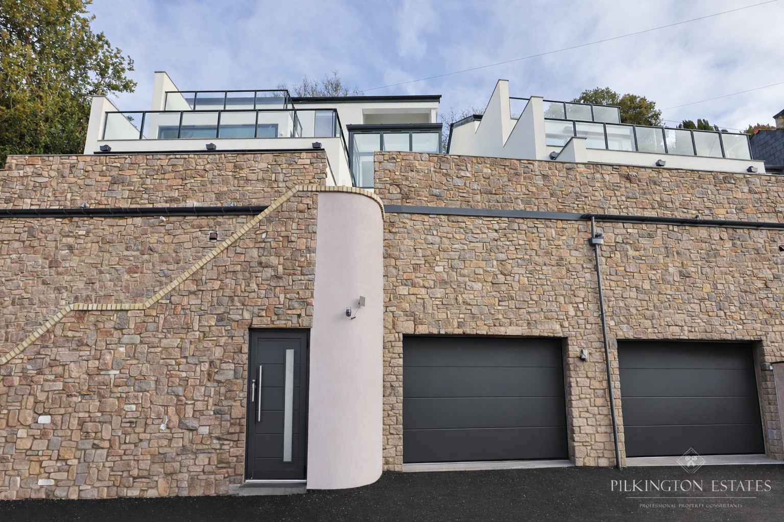Luxury Riverside New Home Property image 18
