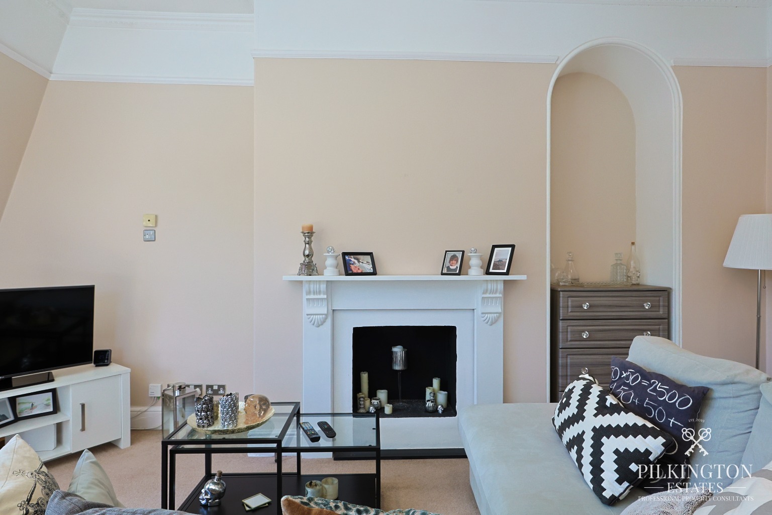 Immaculate Share of Freehold Apartment with Residents' Parking Property image 5
