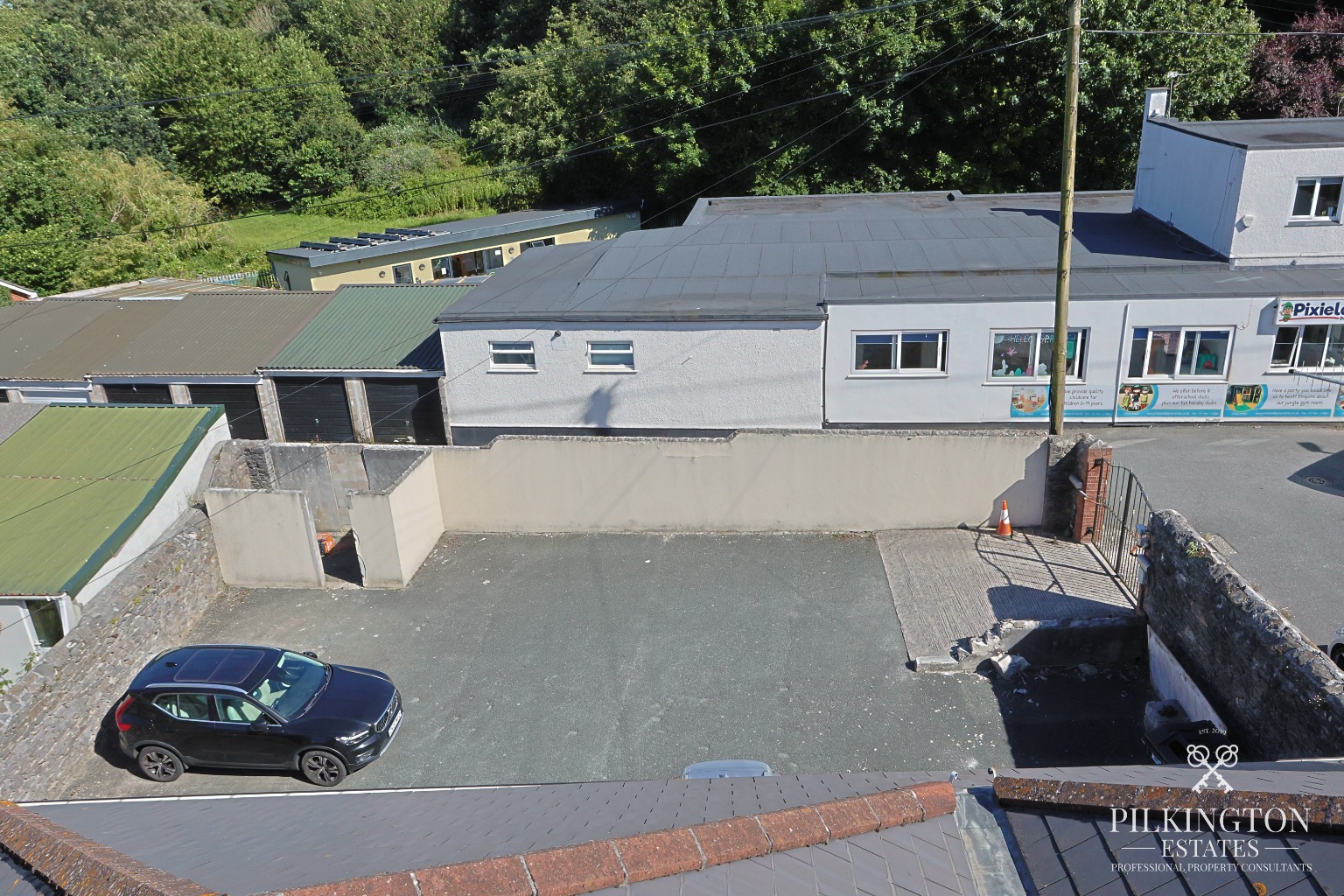 Immaculate Share of Freehold Apartment with Residents' Parking Property image 13