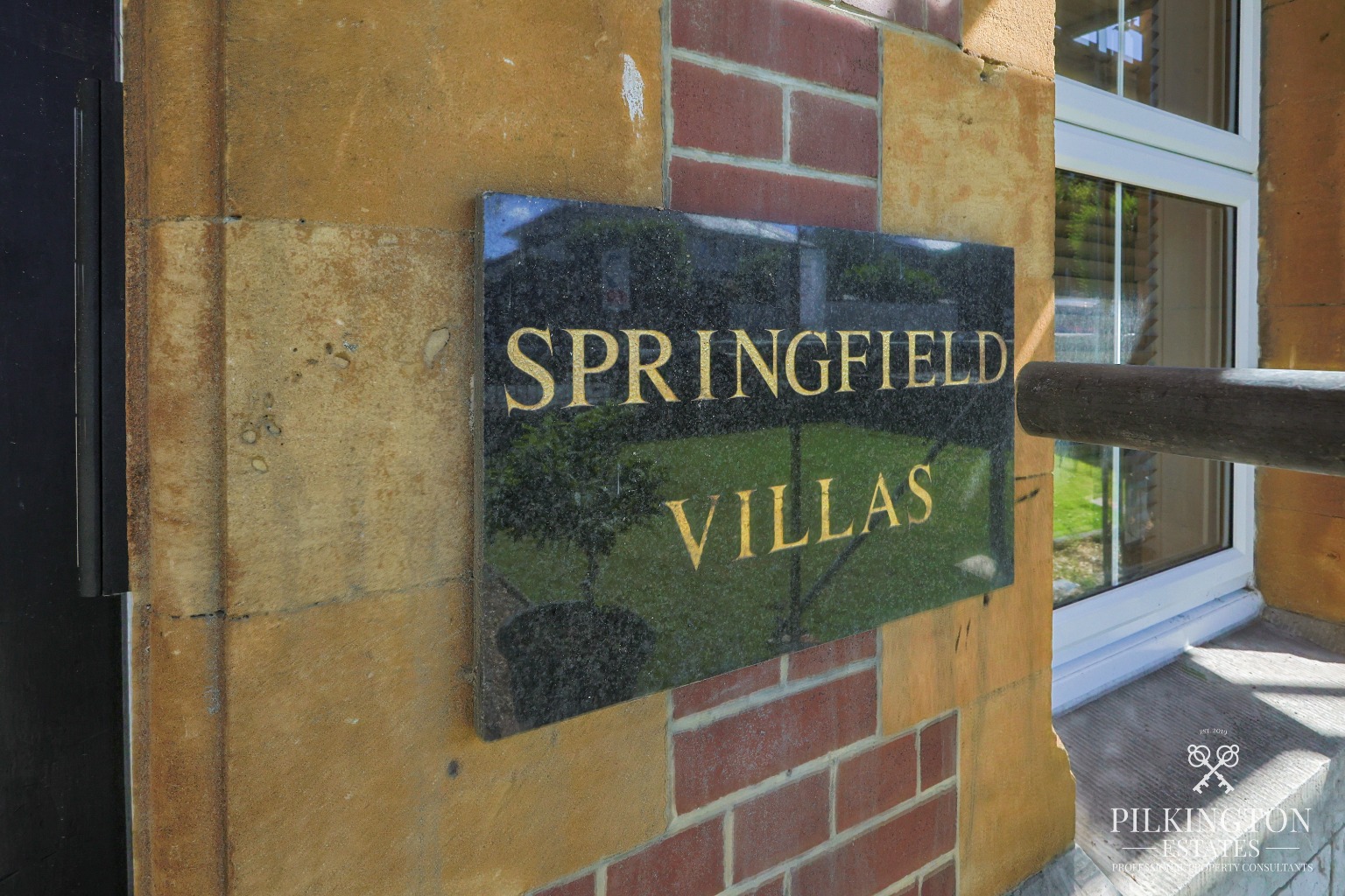 Immaculate Share of Freehold Apartment with Residents' Parking Property image 14