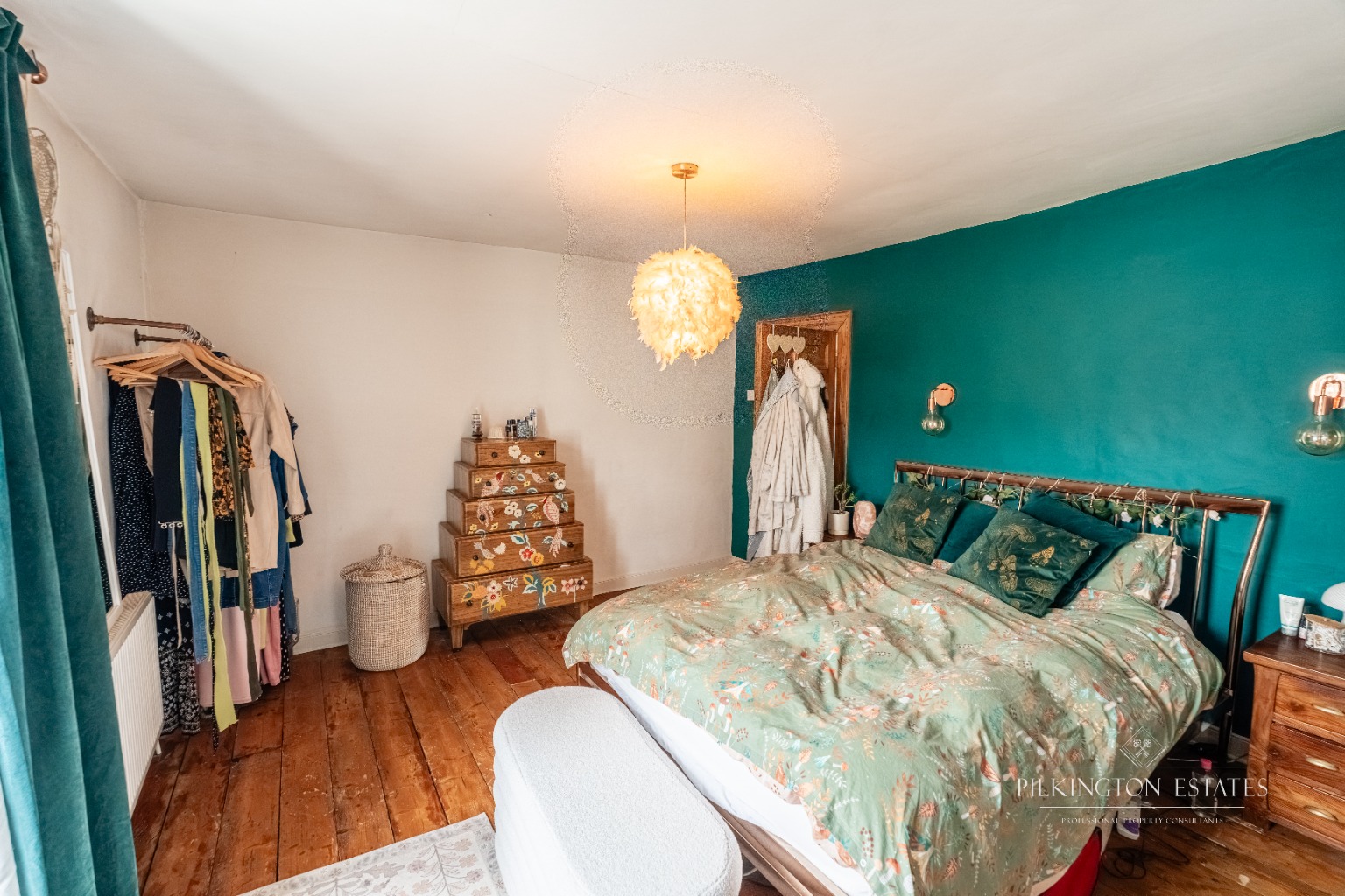Well-presented 2-bed terrace near the dockyard– ideal first buy or investment Property image 9