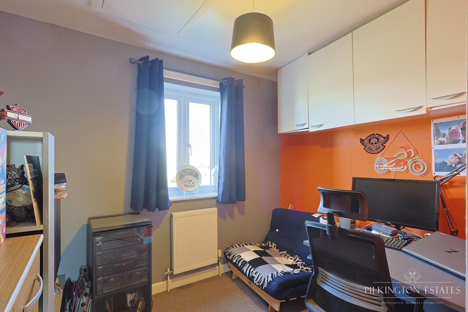 Modern Four Bedroom Mid-Terrace Townhouse with Garage and Garden Property image 13