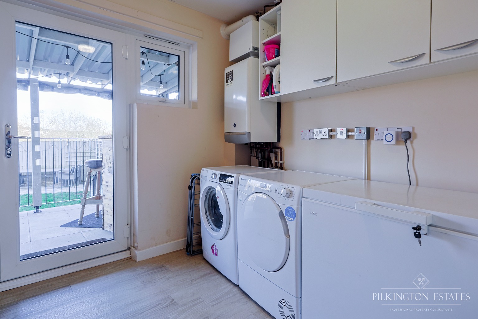 Modern Four Bedroom Mid-Terrace Townhouse with Garage and Garden Property image 16