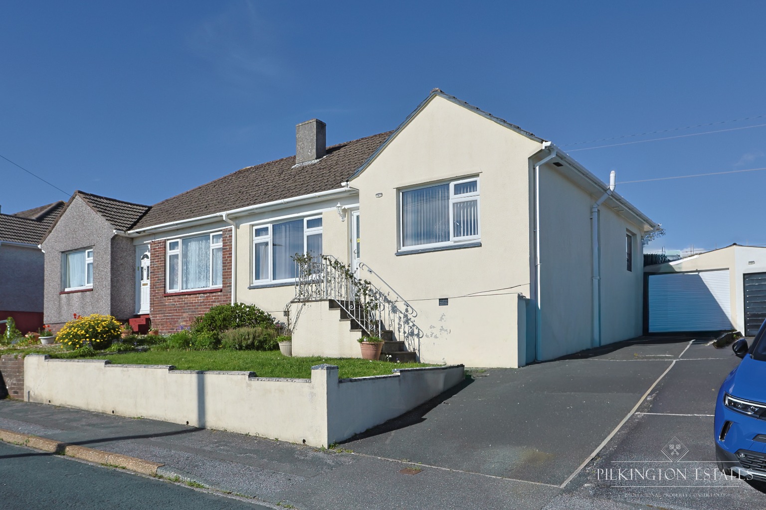 Elevated, Low-Maintenance Bungalow with Scenic Views, Garage & No Onward Chain