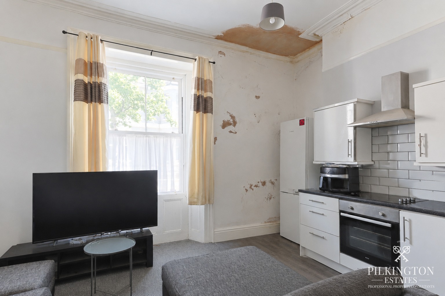 OPEN DAY MONDAY THE 5TH OF OCTOBER - STRICTLY BY APPOINTMENT ONLY Property image 4