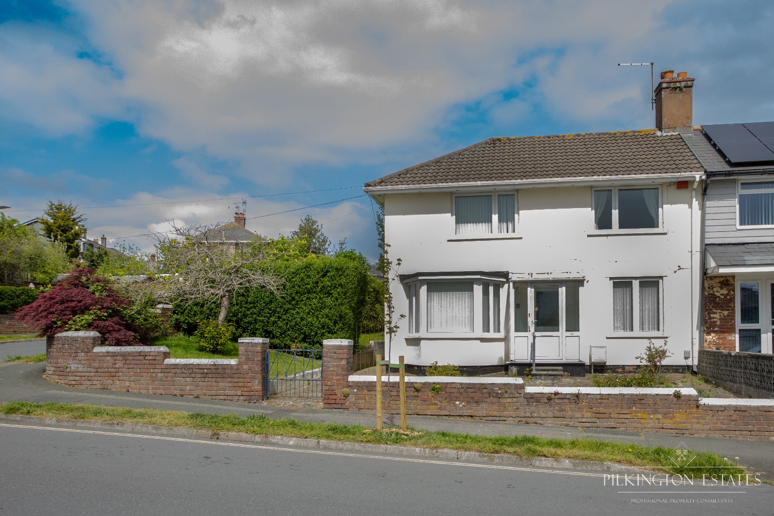 Two-Bedroom Semi-Detached Home with Garage on Generous Corner Plot Property image 1
