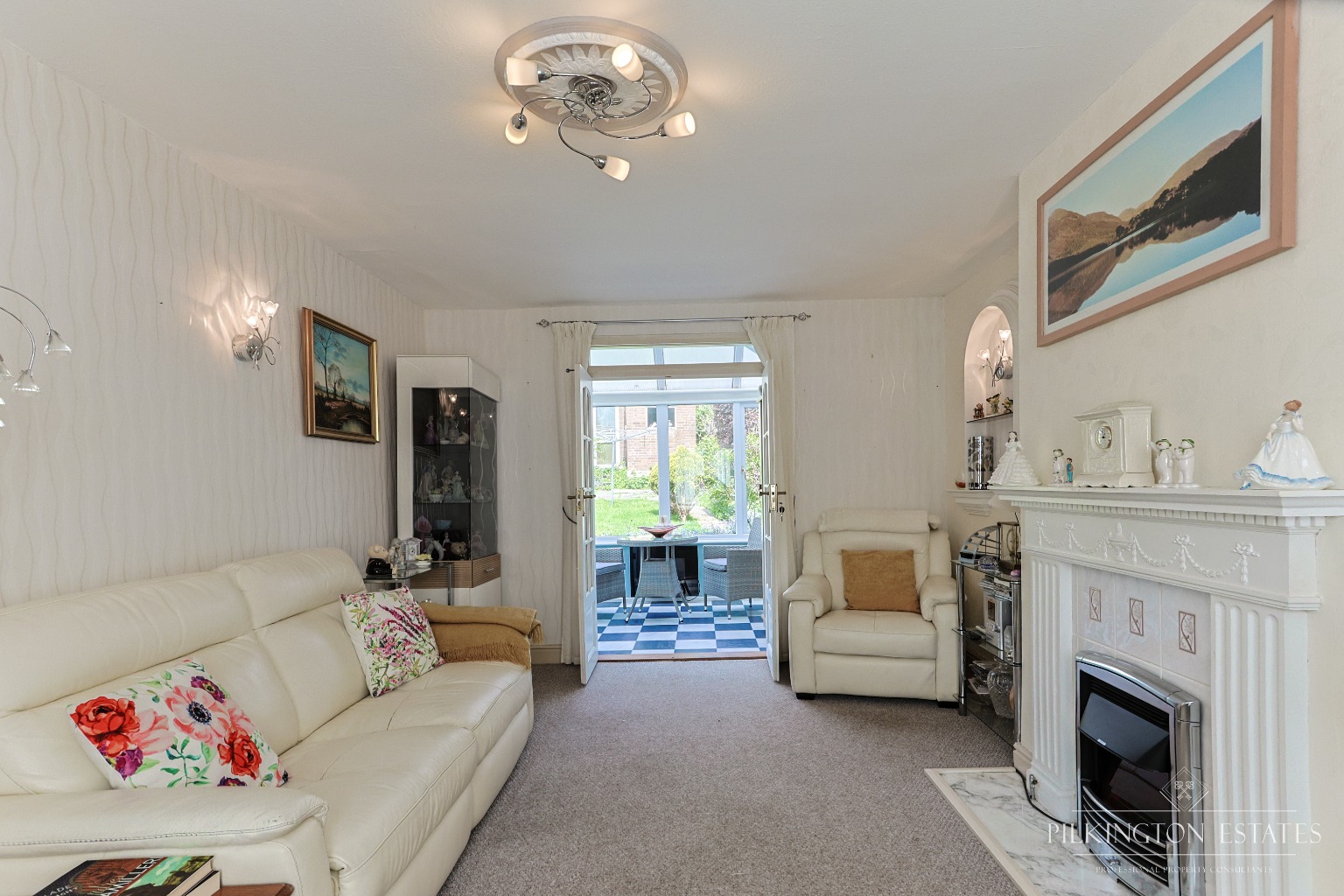 Two-Bedroom Semi-Detached Home with Garage on Generous Corner Plot Property image 5