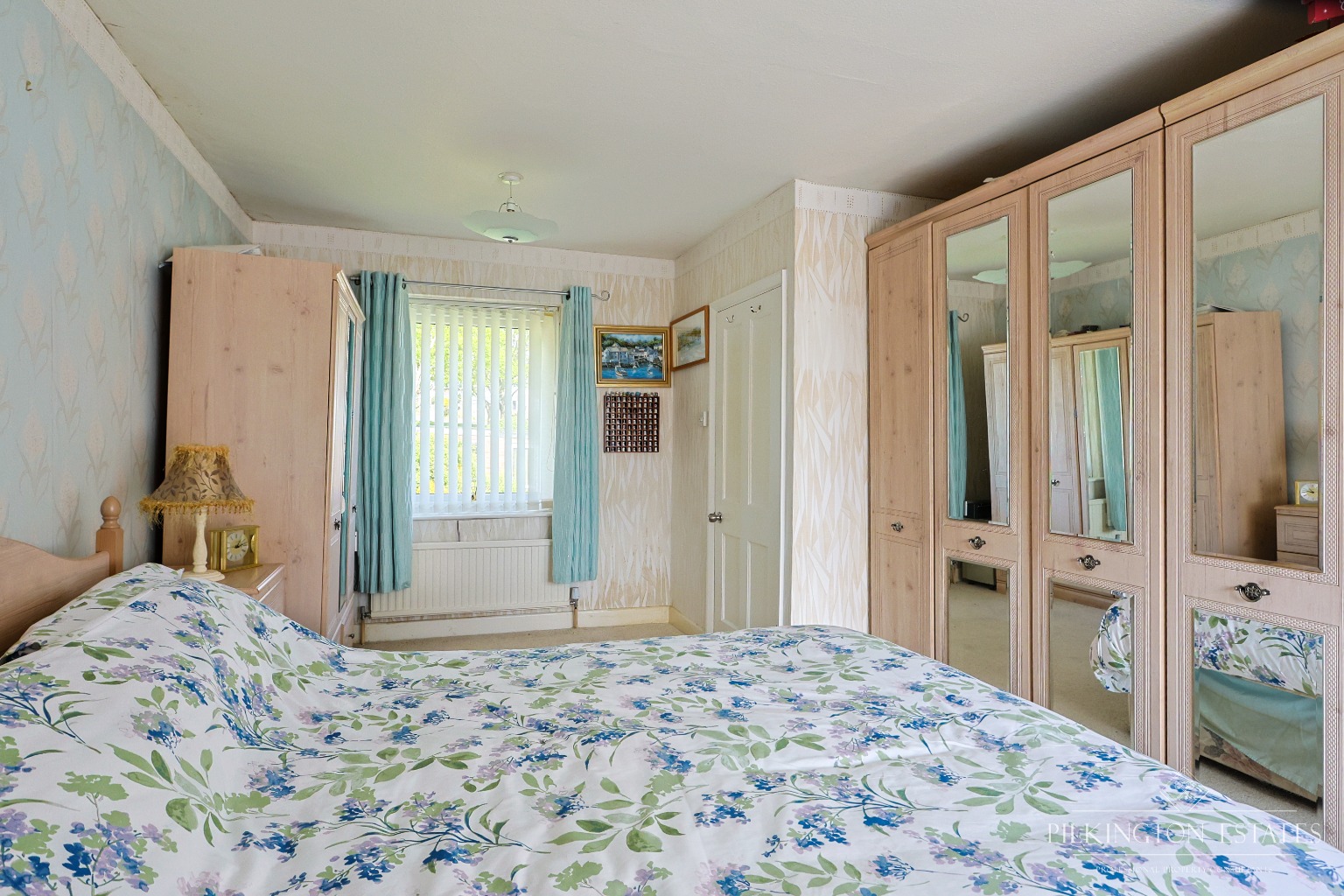 Two-Bedroom Semi-Detached Home with Garage on Generous Corner Plot Property image 8