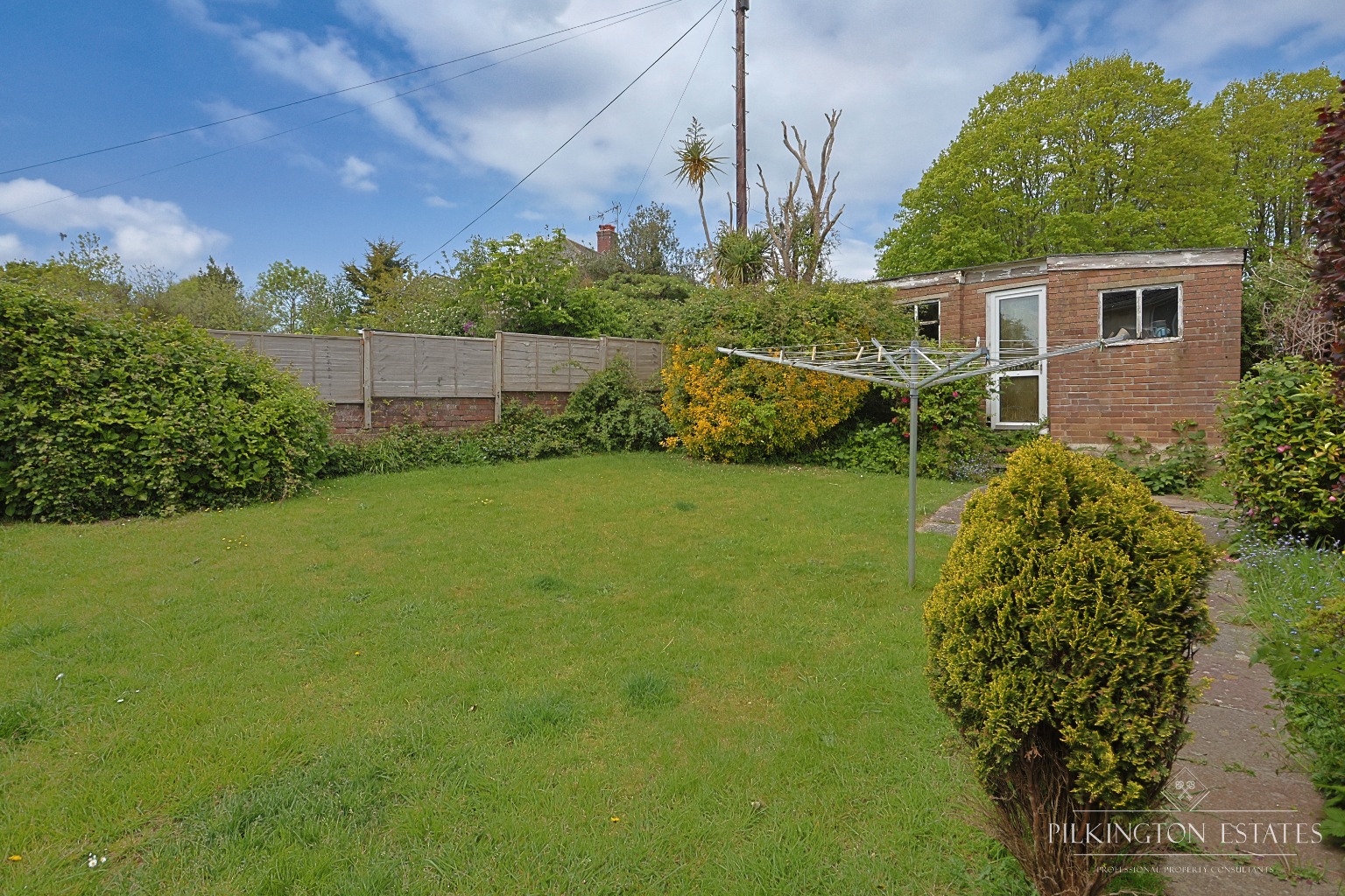 Two-Bedroom Semi-Detached Home with Garage on Generous Corner Plot Property image 12