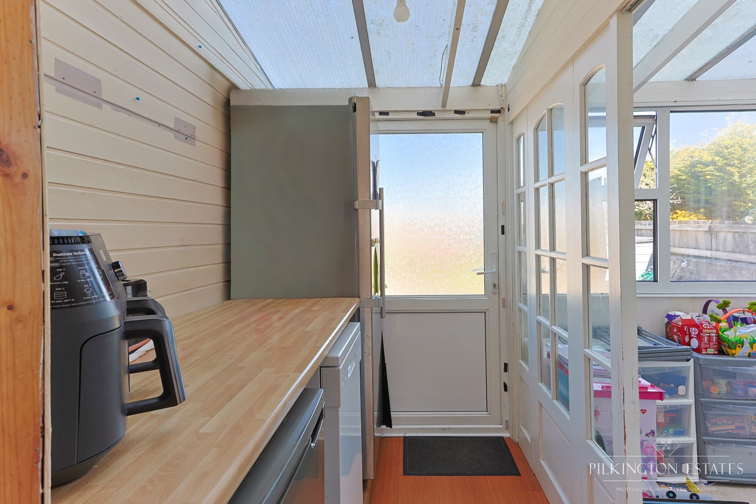 Spacious Three-Bedroom Semi-Detached Home with Garden and Extension Potential Property image 5